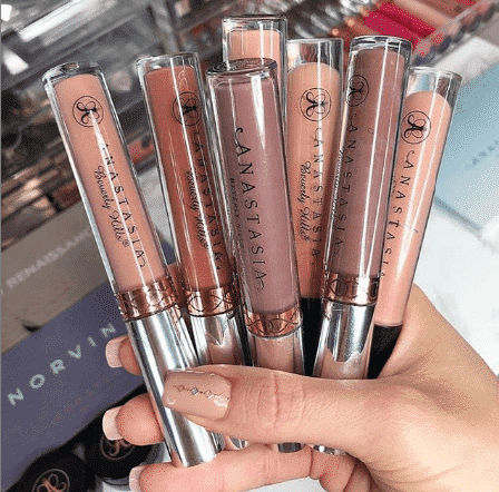10 Matte Lipsticks Brands for Every Budget