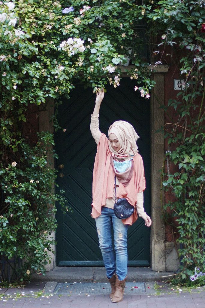 25 Western Outfits to Wear with Hijab for Gorgeous Look