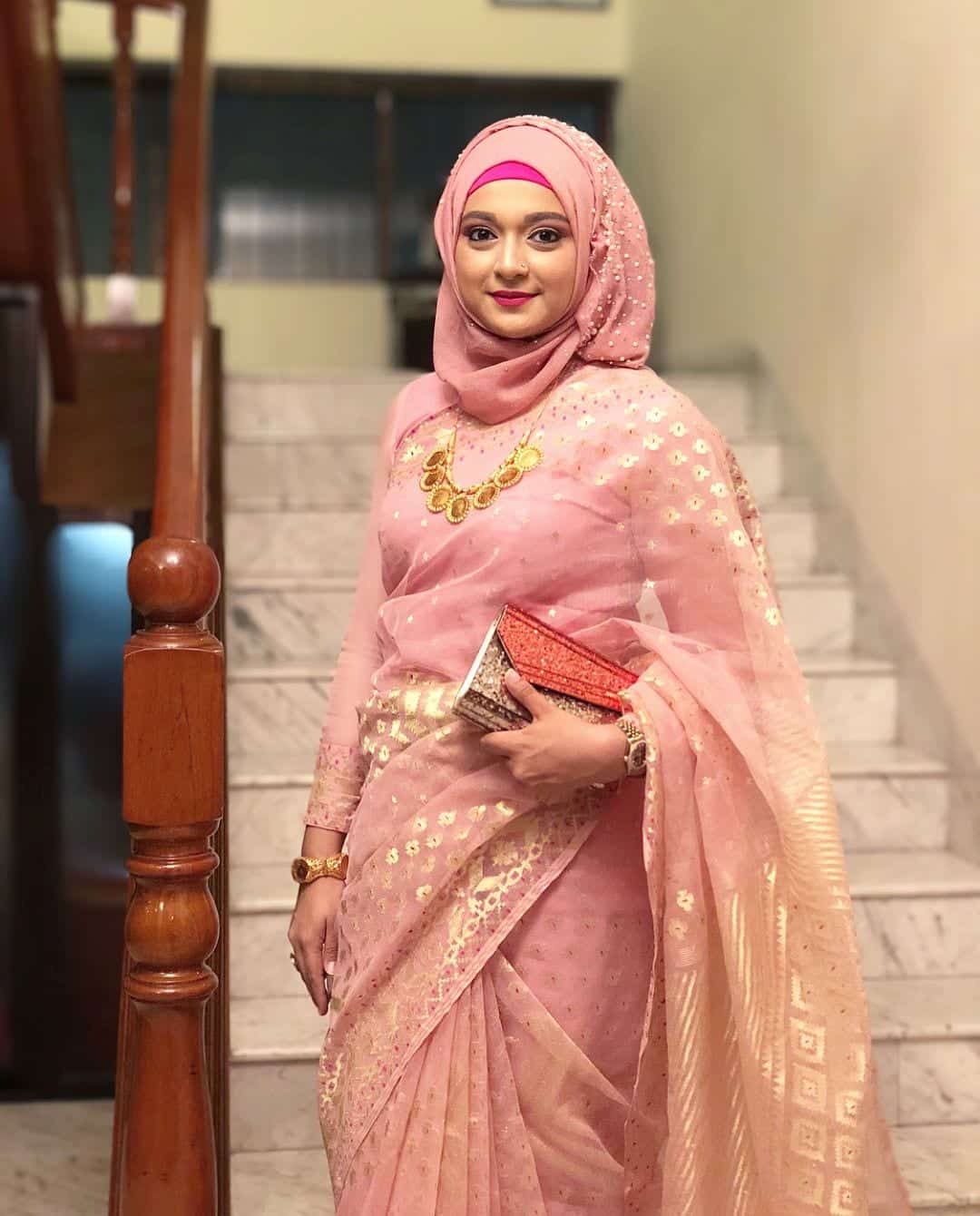 hijab style for saree
