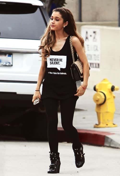 Stylish Ariana Grande outfits (6)