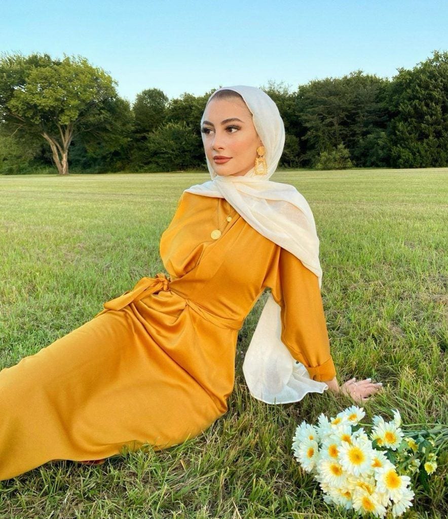 Popular Hijab Fashion Instagram Accounts to Follow This Year
