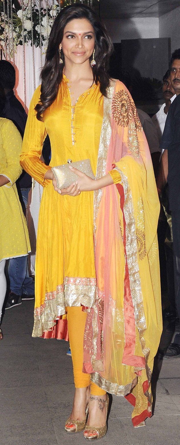 Deepika Dresses20 Best Looks of Deepika Padukone this Season