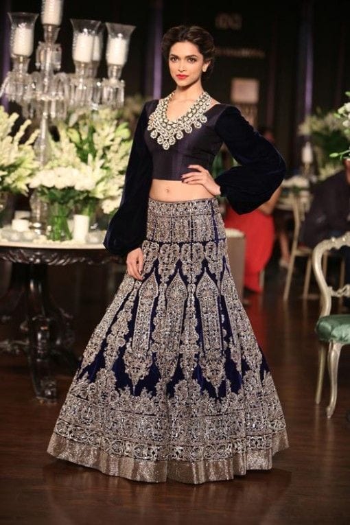 Deepika Dresses–20 Best Looks of Deepika Padukone this Season