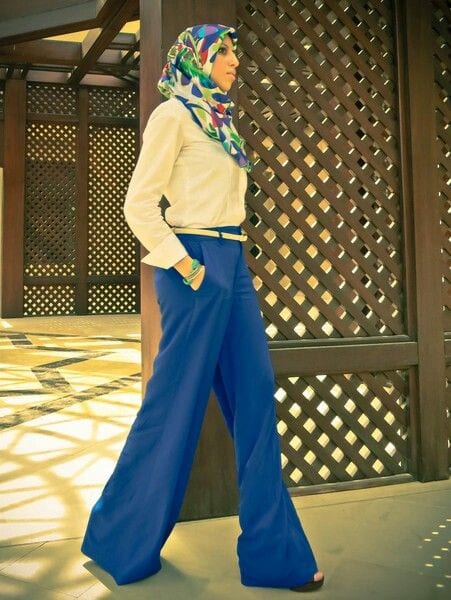 Bagaimana cara memakai hijab dengan celana palazzo?  (14)