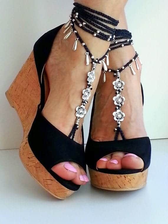 24 Latest Ankle Chain Designs Ideas on How to Wear Anklets