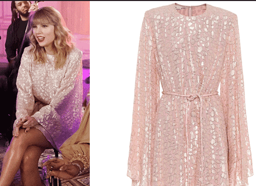 30 Best Taylor Swift Outfits to Copy This Year 2023 Edition