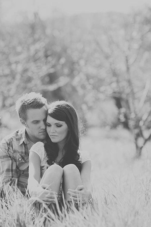 These 30 Cute Married People Hugging Pictures Will Melt Your Heart