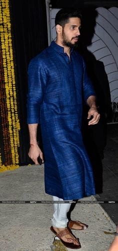 Sidharth Malhotra Outfits 30 Best Dressing styles of Sidharth to Copy