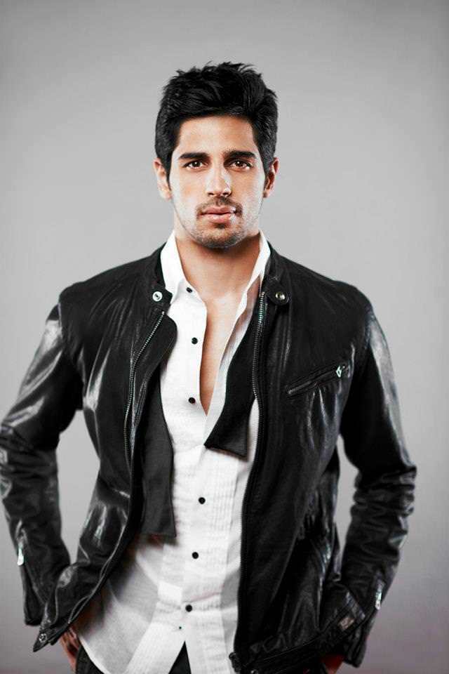 Sidharth Malhotra Outfits-30 Best Dressing styles of Sidharth to Copy