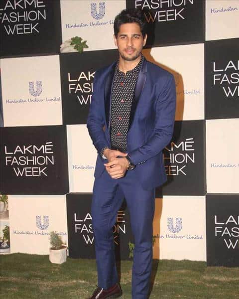 Sidharth Malhotra Outfits-30 Best Dressing styles of Sidharth to Copy