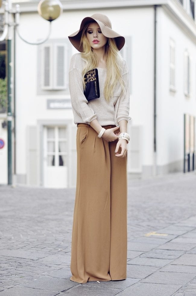 #17 - A Wondrous Nude Street Style Outfit
