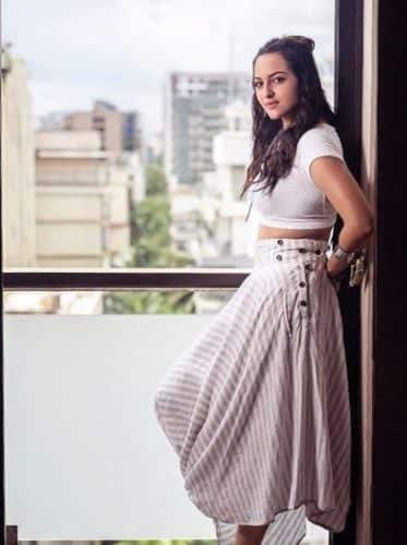 Sonakshi Sinha Outfits-25 Dressing Styles Of Sonakshi To Copy