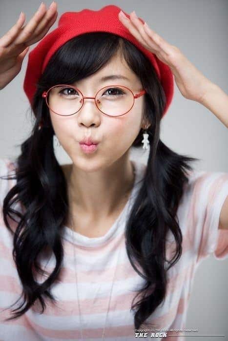 best nerdy looks for girls this year (12)