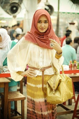 Indonesian Hijab Styles - 15 News Hijab Trends In Indonesia's hijab fashion (15)