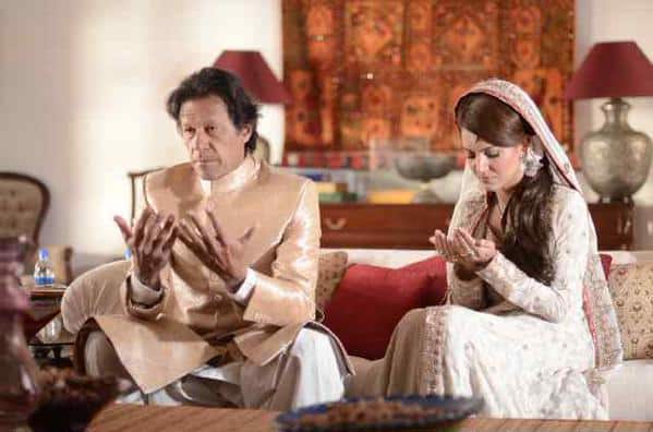 Pakistani Bride and Groom Photo Shoot-Pakistani Wedding Poses