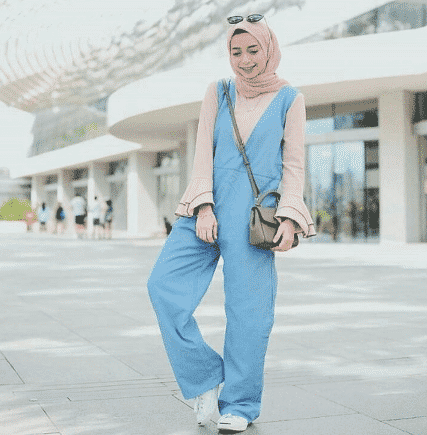 how to wear hijab with denim jumpsuit