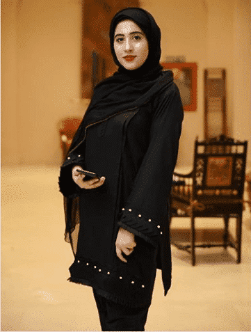Best Ways To Wear Shalwar Kameez With Hijab (8)