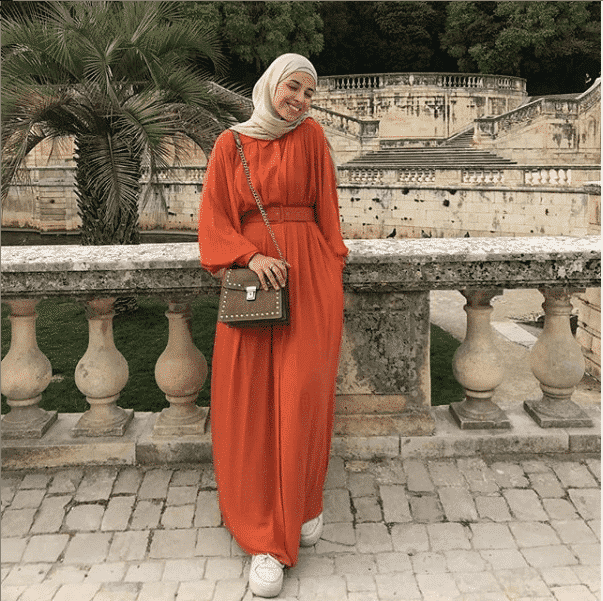 Best Ideas To Wear Gown With Hijab For Women (8)