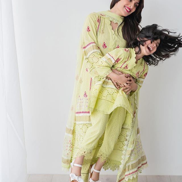 Best Outfits of Ayeza Khan