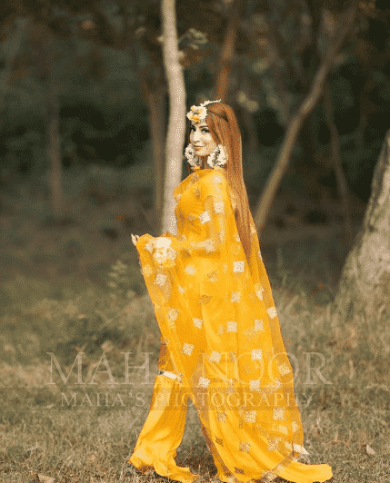 yellow wedding outfits