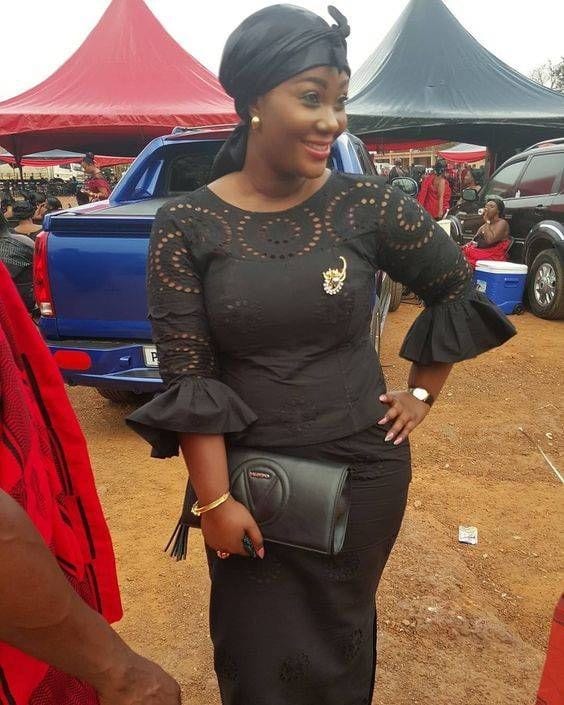 10 Women's Kaba Outfits for Funerals-African Funeral Outfits
