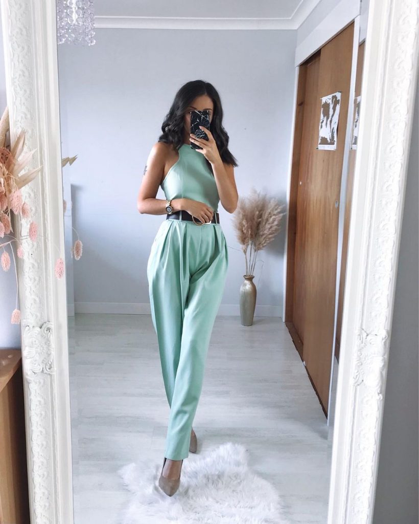 14 Best Jumpsuits for Skinny Girls with Styling Tips