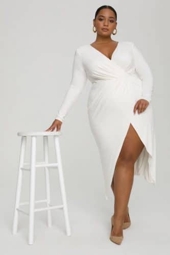 20 Beautiful White Dresses For Plus Size Women to Wear