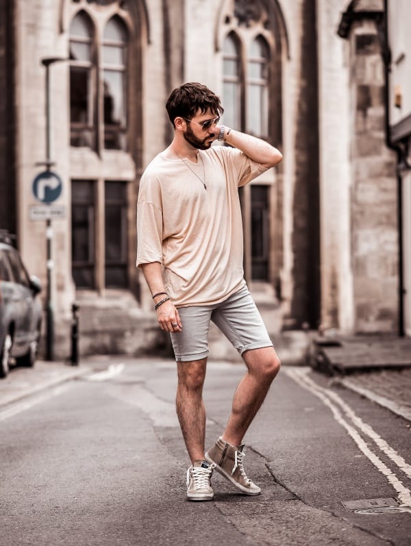 13 Best Summer Outfits for Tall Skinny Men to Wear in 2022