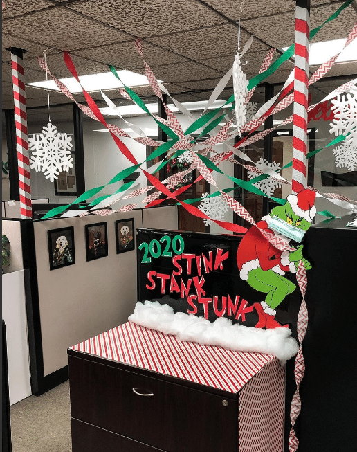 15 Christmas Cubicle Decoration Ideas for Christmas 2023