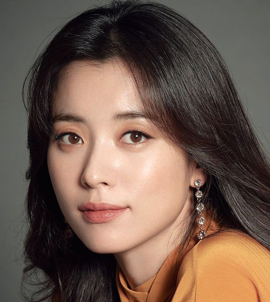 Top Korean Actresses: 18 Most Beautiful & Talented Actresses