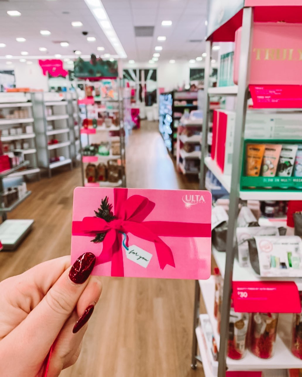 65 Best Gift Card Ideas for All Types of People (2022 Gifts)