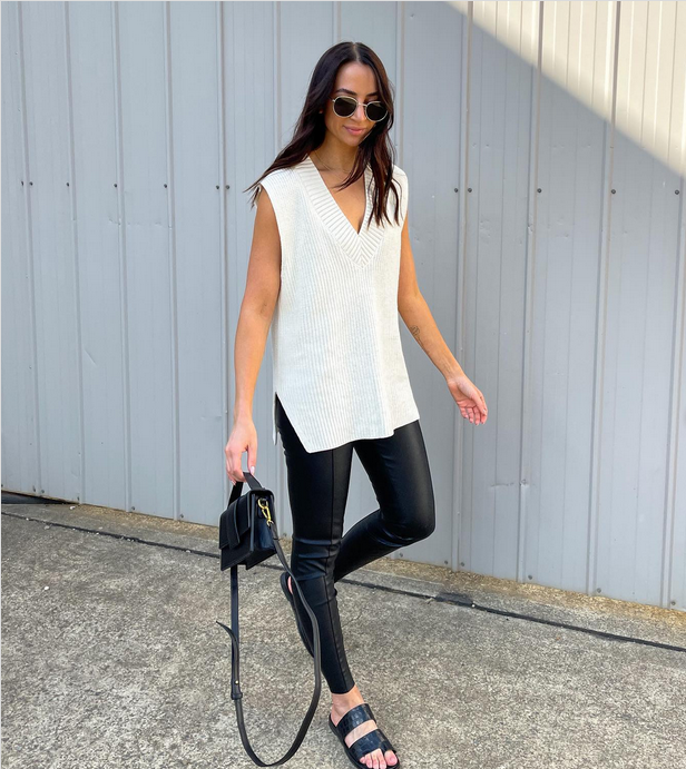 13 Best Tops to Wear with Leather Leggings